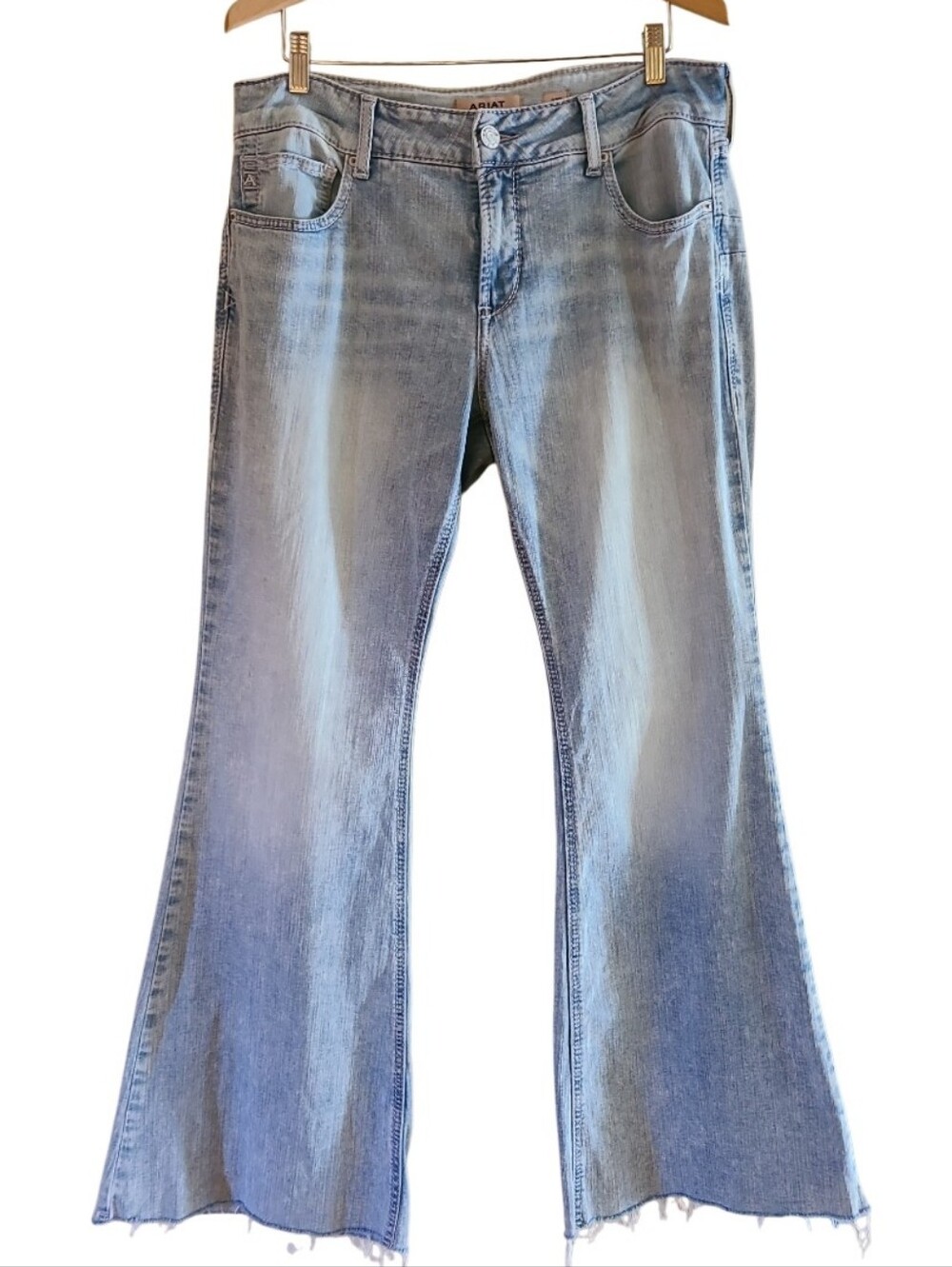 Ariat Perfect Rise Flare Jimena Jean In Snowland Light Wash Raw Hem - Picture 3 of 17